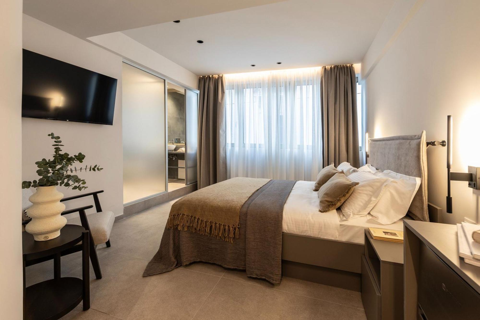 Celestial Athens Suites At Praxitelous ภายนอก รูปภาพ