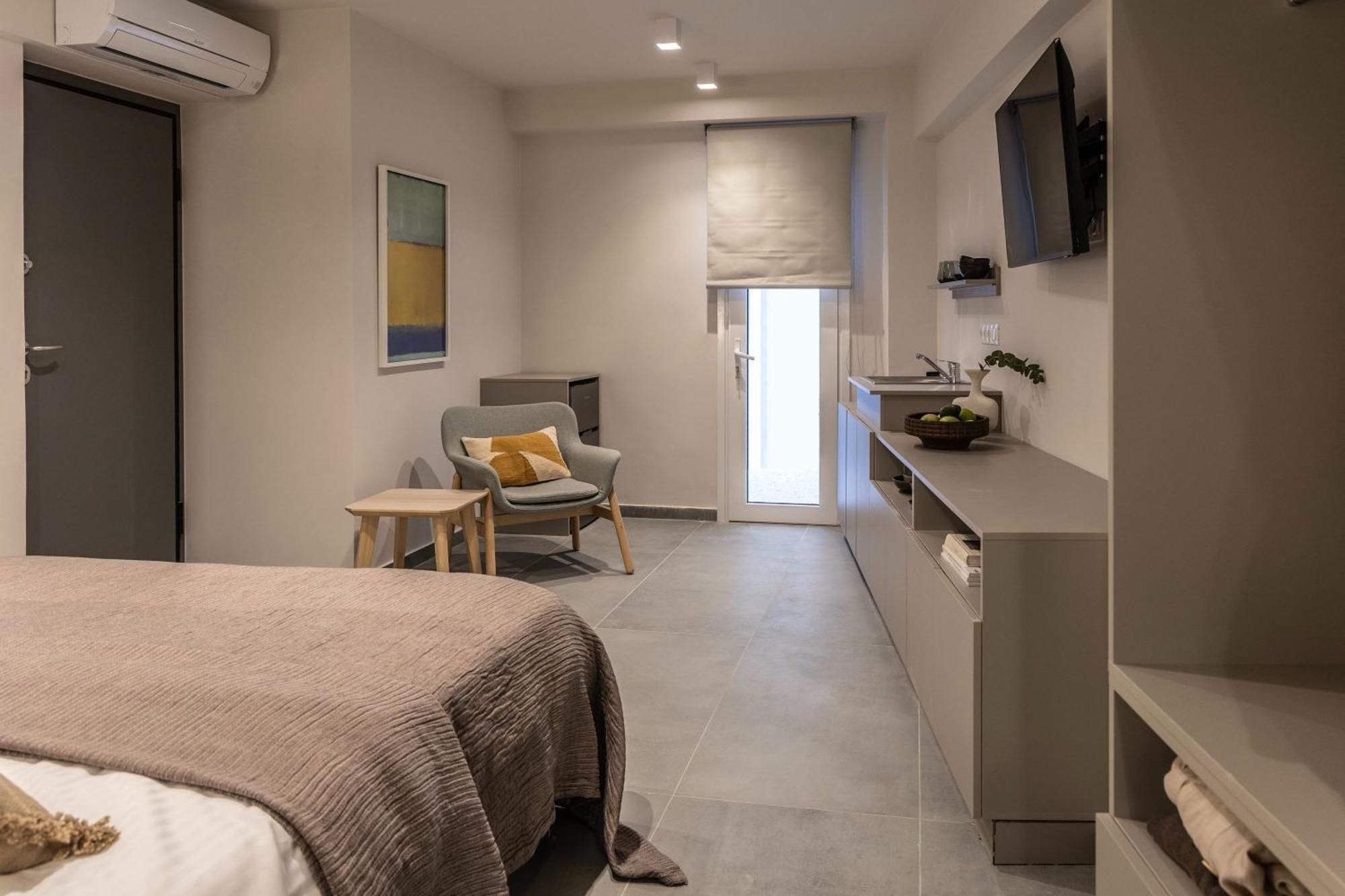 Celestial Athens Suites At Praxitelous ภายนอก รูปภาพ