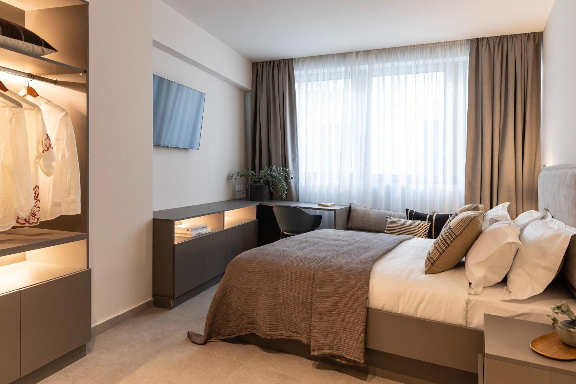 Celestial Athens Suites At Praxitelous ภายนอก รูปภาพ