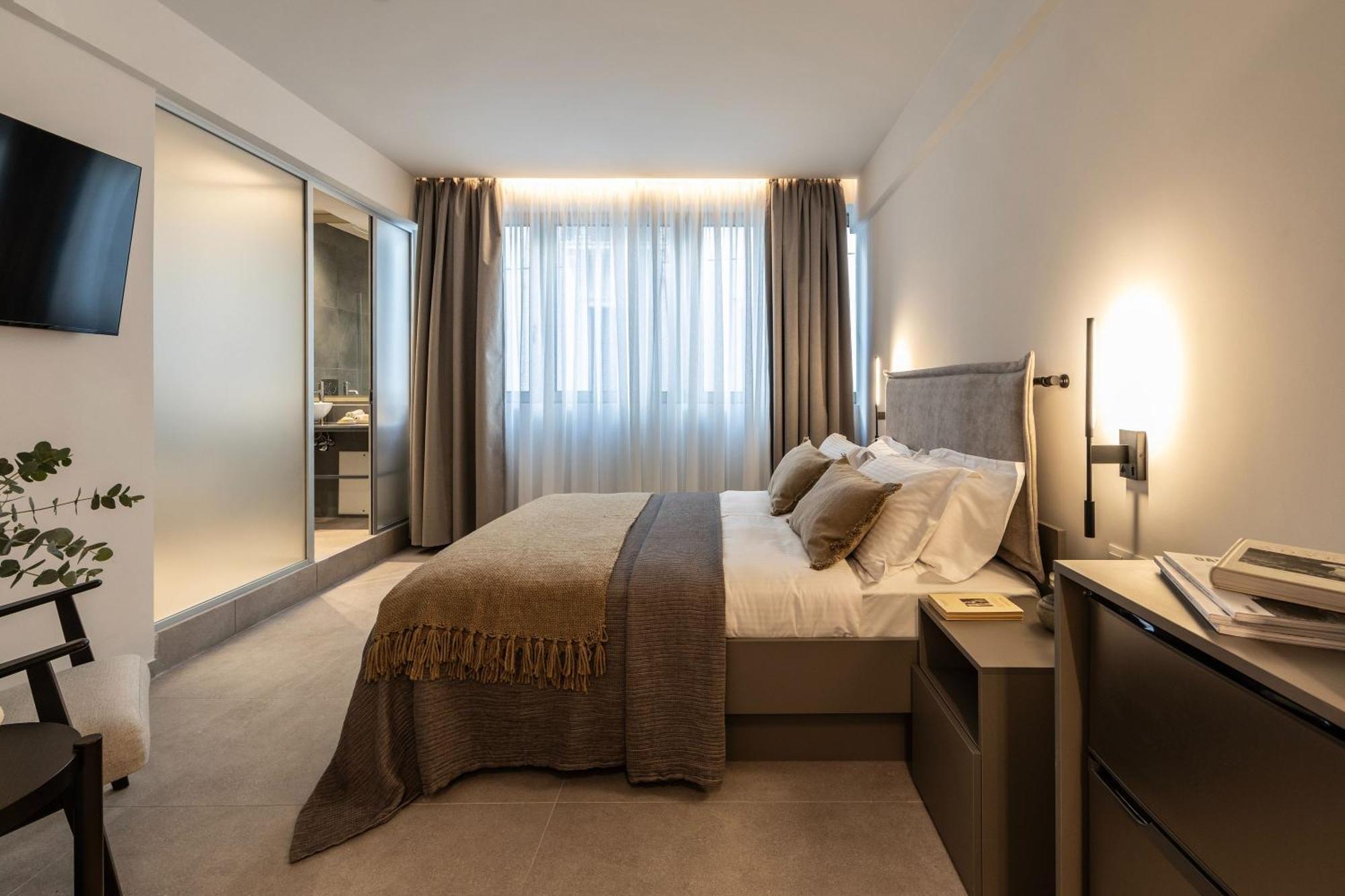 Celestial Athens Suites At Praxitelous ภายนอก รูปภาพ