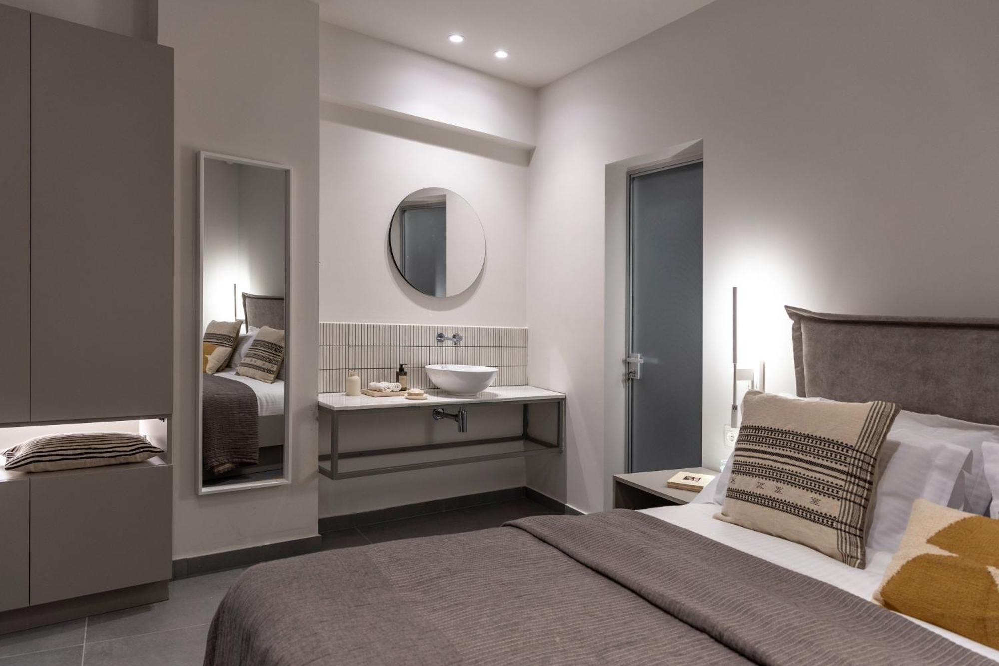 Celestial Athens Suites At Praxitelous ภายนอก รูปภาพ