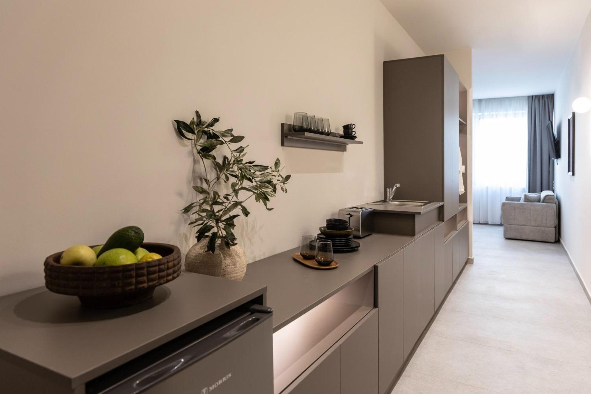 Celestial Athens Suites At Praxitelous ภายนอก รูปภาพ