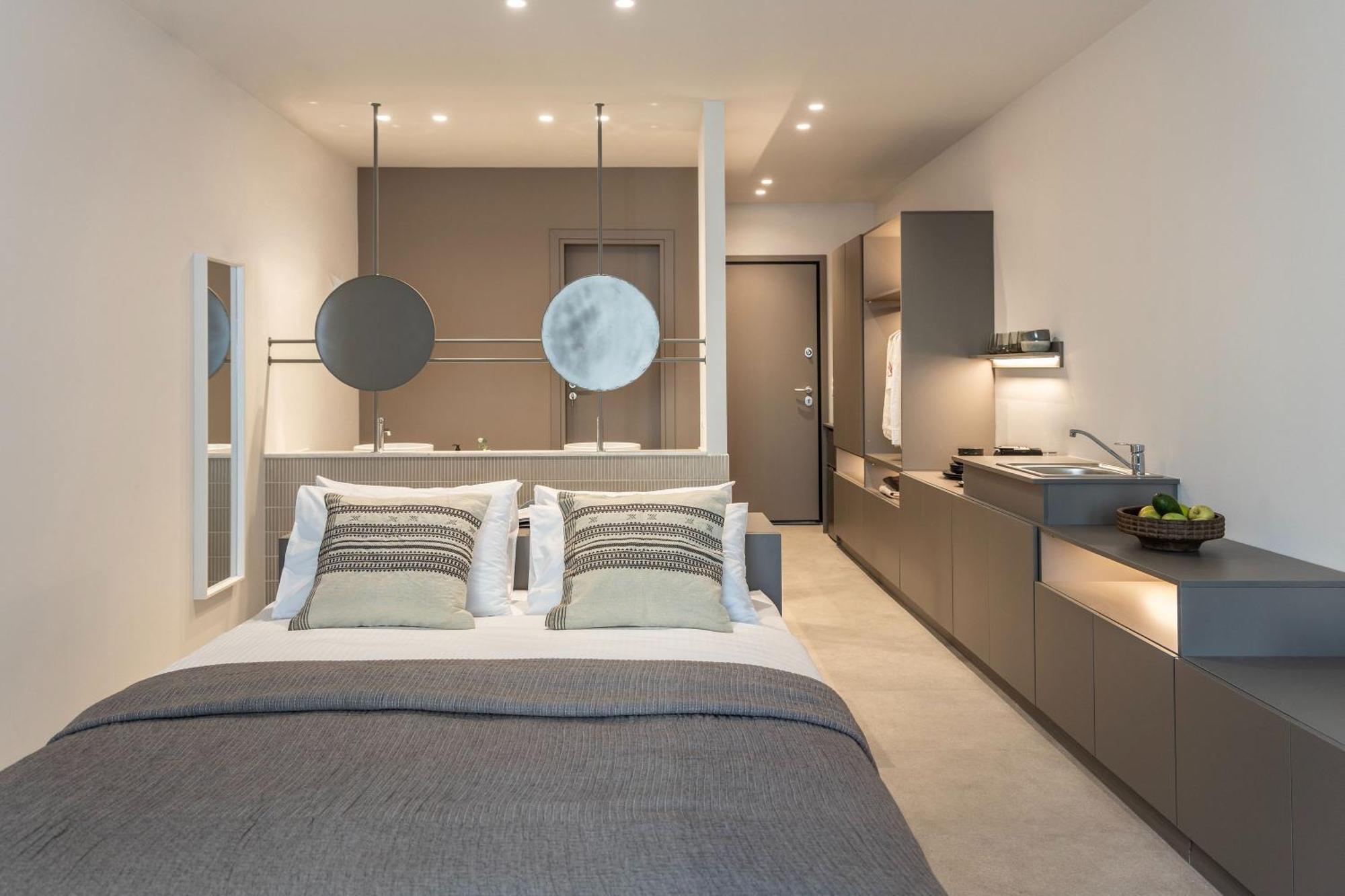 Celestial Athens Suites At Praxitelous ภายนอก รูปภาพ