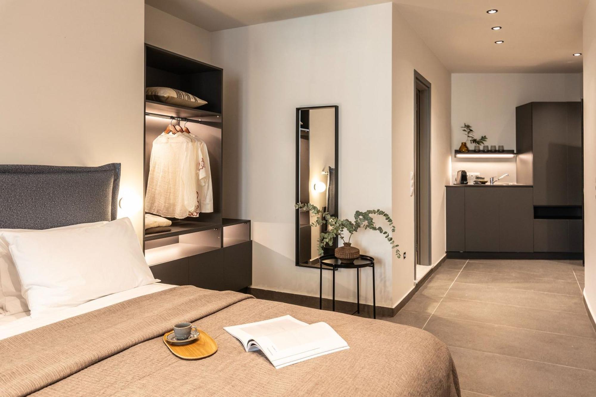 Celestial Athens Suites At Praxitelous ภายนอก รูปภาพ