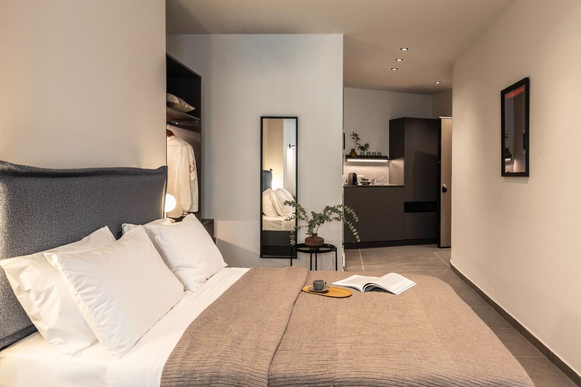 Celestial Athens Suites At Praxitelous ภายนอก รูปภาพ