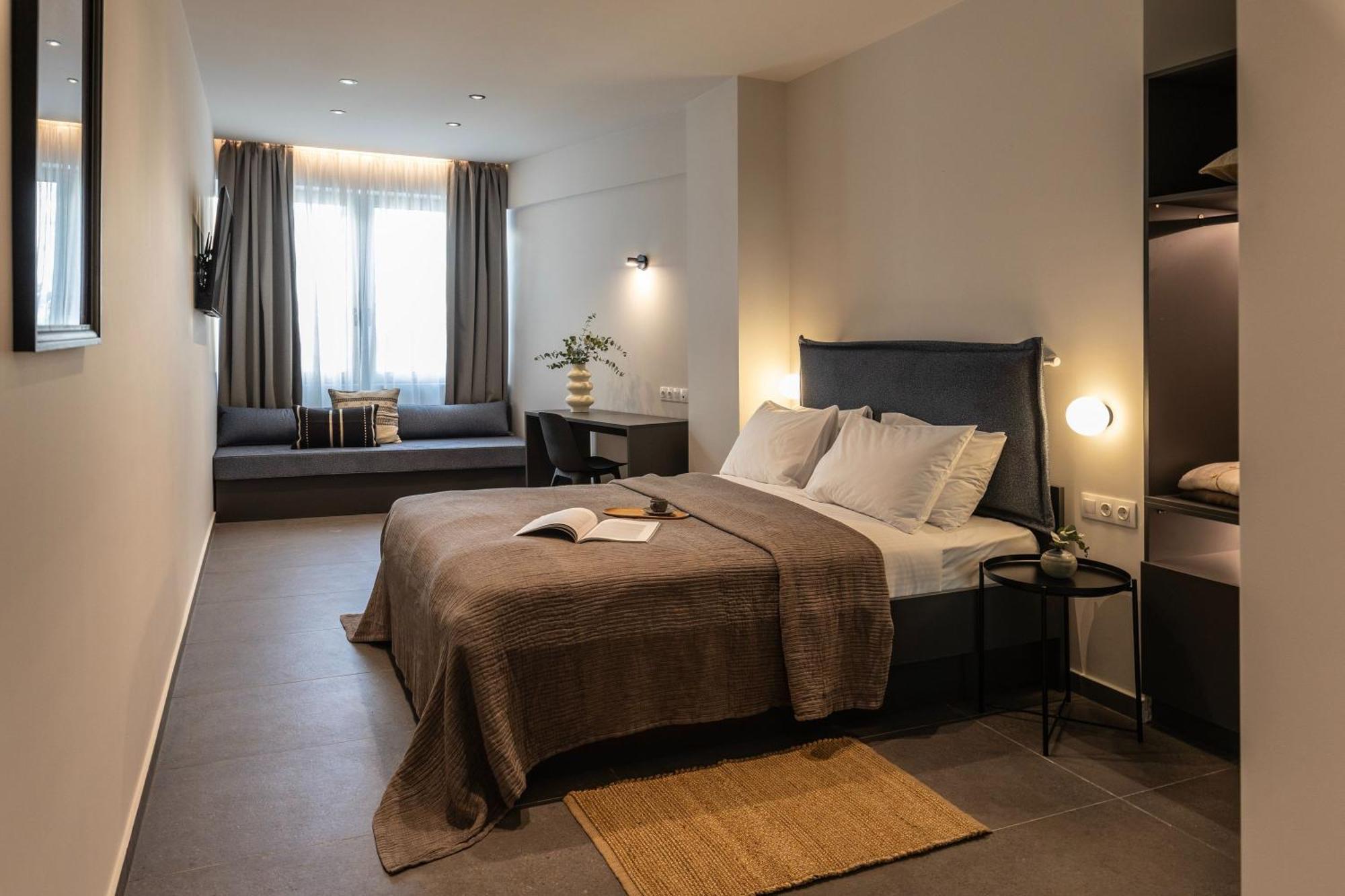 Celestial Athens Suites At Praxitelous ภายนอก รูปภาพ